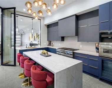 840 California Avenue - Photo Thumbnail 13