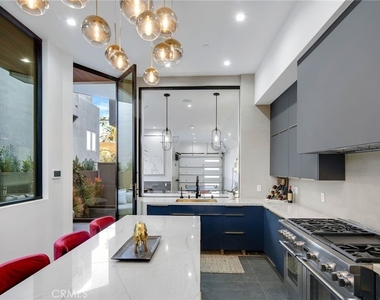 840 California Avenue - Photo Thumbnail 14