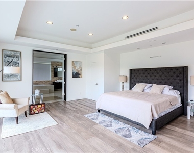 12148 Travis Street - Photo Thumbnail 5