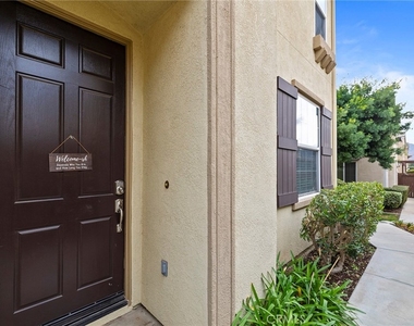 41945 Davenport - Photo Thumbnail 3