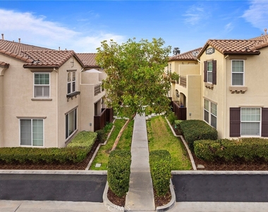 41945 Davenport - Photo Thumbnail 2