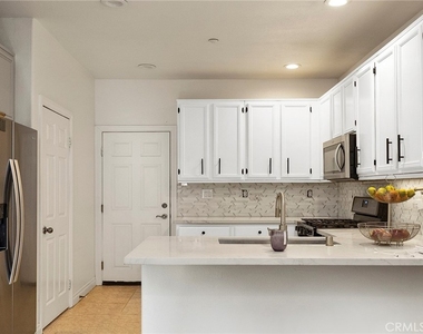 41945 Davenport - Photo Thumbnail 7