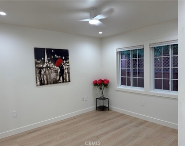 21315 De La Guerra Street - Photo Thumbnail 32