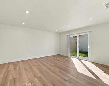 8722 Rose St - Photo Thumbnail 14