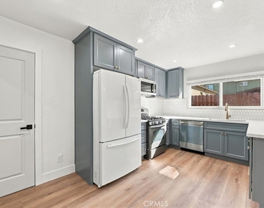 8722 Rose St - Photo Thumbnail 7