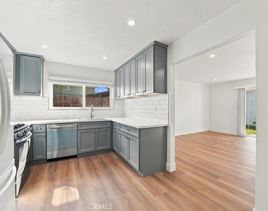 8722 Rose St - Photo Thumbnail 10