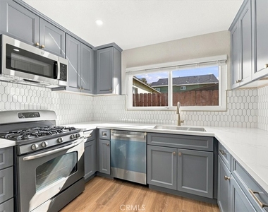 8722 Rose St - Photo Thumbnail 5