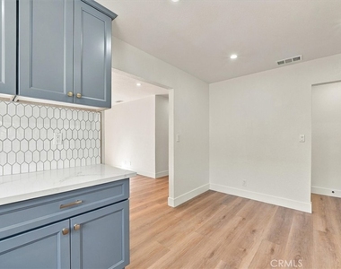 8722 Rose St - Photo Thumbnail 9