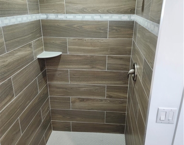 1421 E 123rd - Photo Thumbnail 8