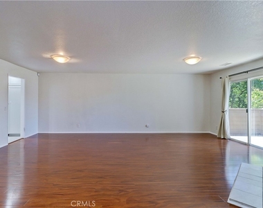 24398 Kingston Court - Photo Thumbnail 2