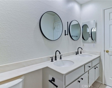 24398 Kingston Court - Photo Thumbnail 25