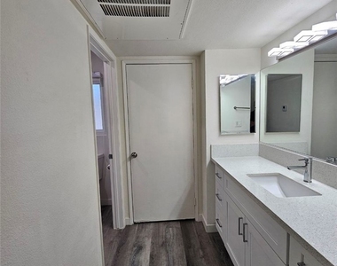 1120 Nicklett Avenue - Photo Thumbnail 11