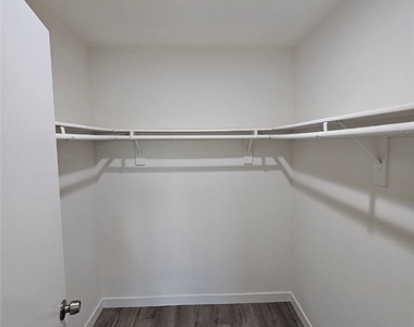 1120 Nicklett Avenue - Photo Thumbnail 10