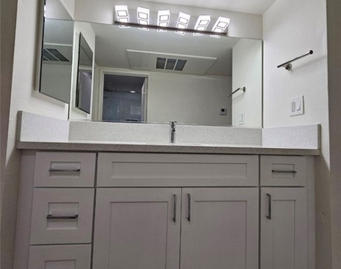 1120 Nicklett Avenue - Photo Thumbnail 12