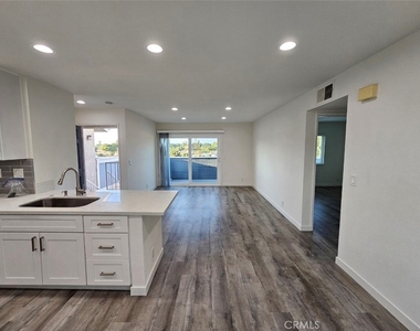 1120 Nicklett Avenue - Photo Thumbnail 4