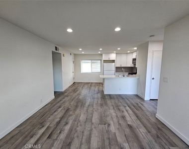 1120 Nicklett Avenue - Photo Thumbnail 5