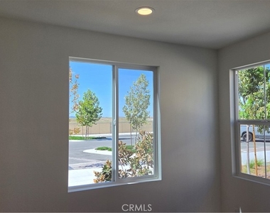 16741 Main Street - Photo Thumbnail 3