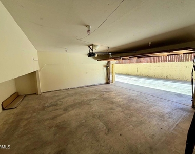 1425 Bank Street - Photo Thumbnail 12