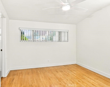 11292 Stratford Way - Photo Thumbnail 13