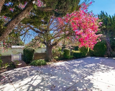 11292 Stratford Way - Photo Thumbnail 16