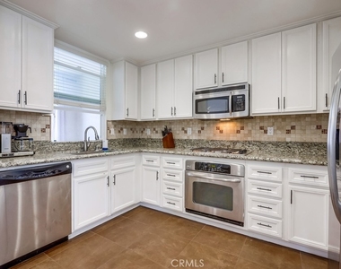 80 Meridian Drive - Photo Thumbnail 7