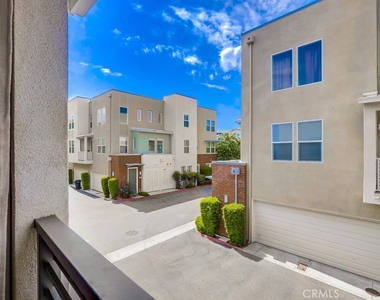 80 Meridian Drive - Photo Thumbnail 10