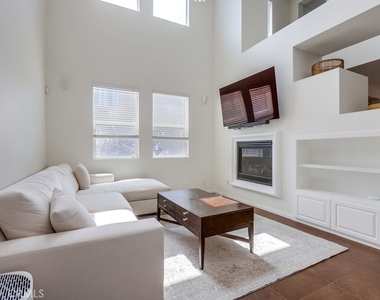 80 Meridian Drive - Photo Thumbnail 4
