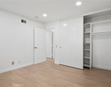 26188 Hillsford Place - Photo Thumbnail 16