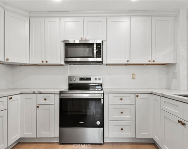 26188 Hillsford Place - Photo Thumbnail 10