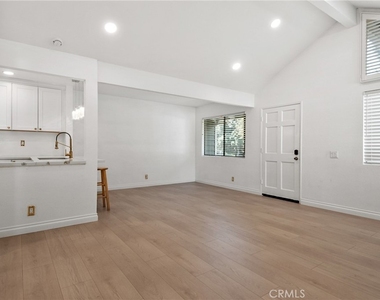 26188 Hillsford Place - Photo Thumbnail 5