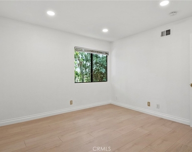 26188 Hillsford Place - Photo Thumbnail 18