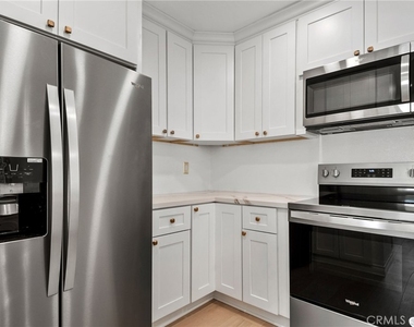 26188 Hillsford Place - Photo Thumbnail 13
