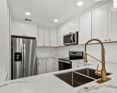 26188 Hillsford Place - Photo Thumbnail 8