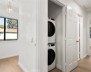 26188 Hillsford Place - Photo Thumbnail 14