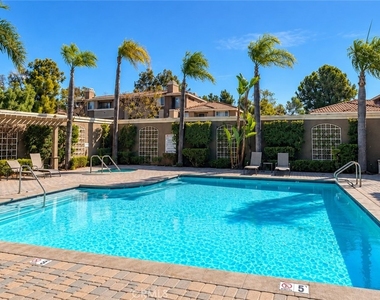 22681 Oakgrove - Photo Thumbnail 2