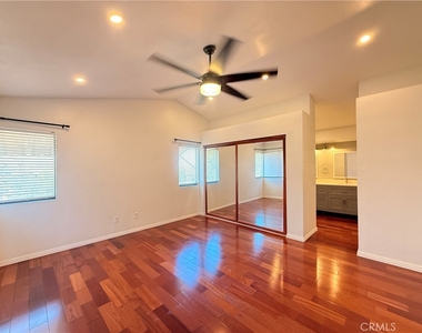 964 Summitridge Drive - Photo Thumbnail 12