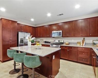8585 Montrose - Photo Thumbnail 9