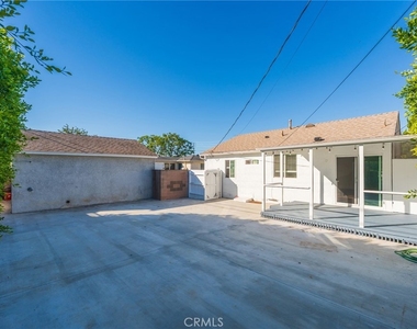 8314 Barnsley Avenue - Photo Thumbnail 14