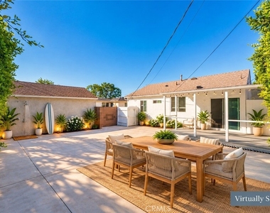 8314 Barnsley Avenue - Photo Thumbnail 13