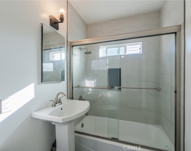 8314 Barnsley Avenue - Photo Thumbnail 8