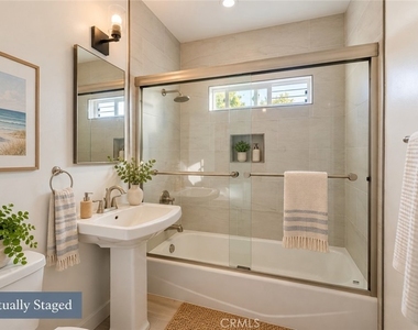 8314 Barnsley Avenue - Photo Thumbnail 7