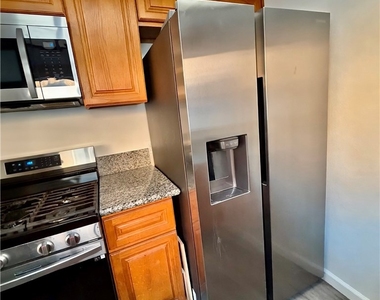 5025 Denny Avenue - Photo Thumbnail 5