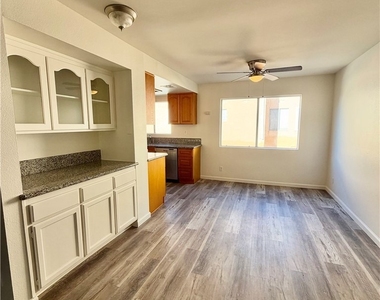5025 Denny Avenue - Photo Thumbnail 37