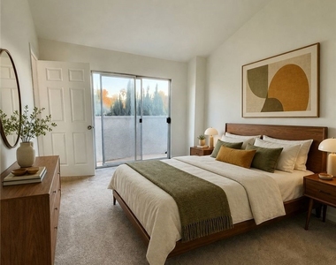 5025 Denny Avenue - Photo Thumbnail 13