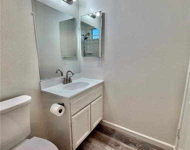 5025 Denny Avenue - Photo Thumbnail 25