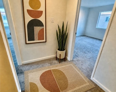 5025 Denny Avenue - Photo Thumbnail 10