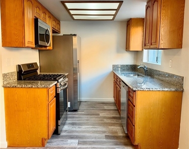 5025 Denny Avenue - Photo Thumbnail 3