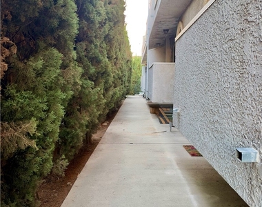 5025 Denny Avenue - Photo Thumbnail 42