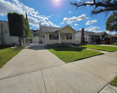 550 Palm - Photo Thumbnail 1