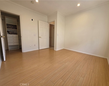550 Palm - Photo Thumbnail 14